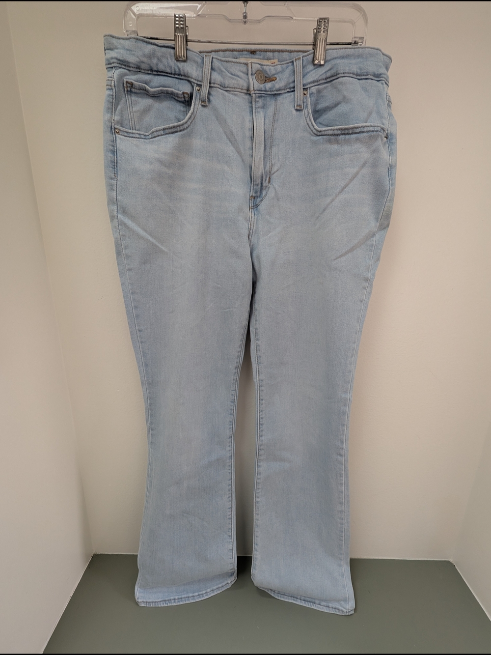 Levi's 725 Light Blue High-Rise Bootcut Jeans Size 33